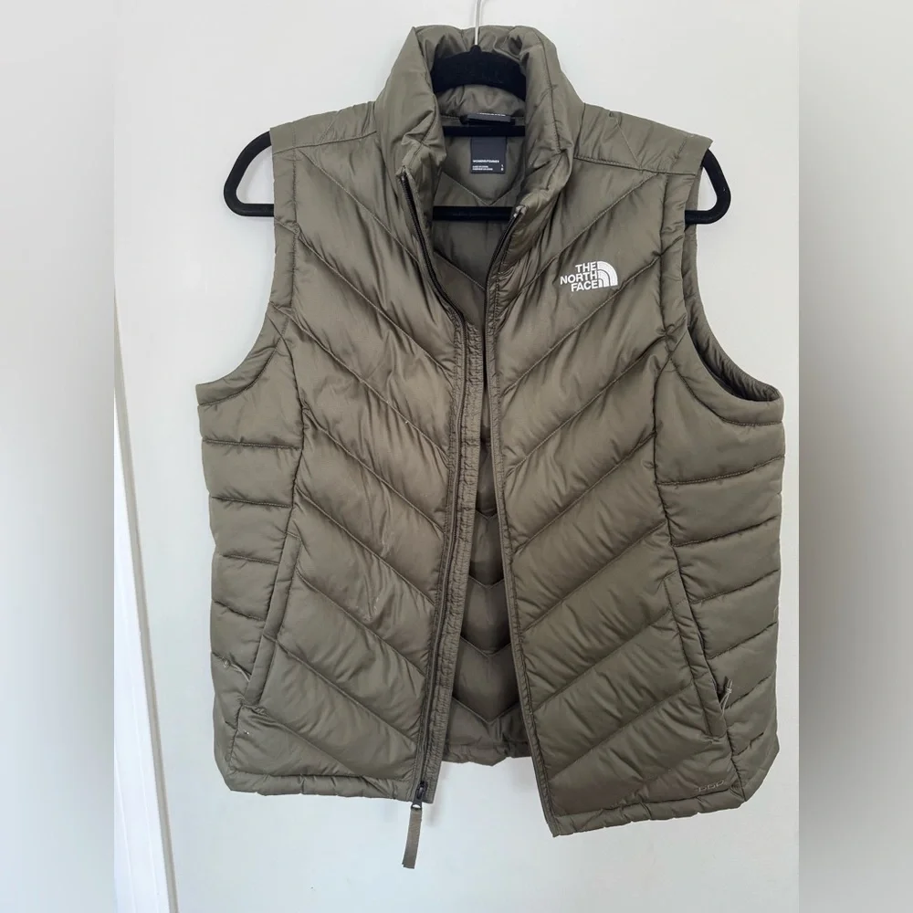 The North Face 550 olive green vest. Like new! - Picture 1 of 4